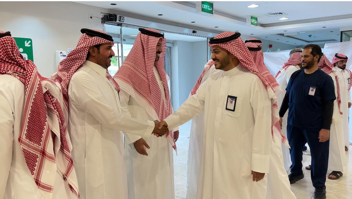مستشفى المذنب العام يقيم حفل معايدة بمناسبة عيد الاضحى المبارك 1447
