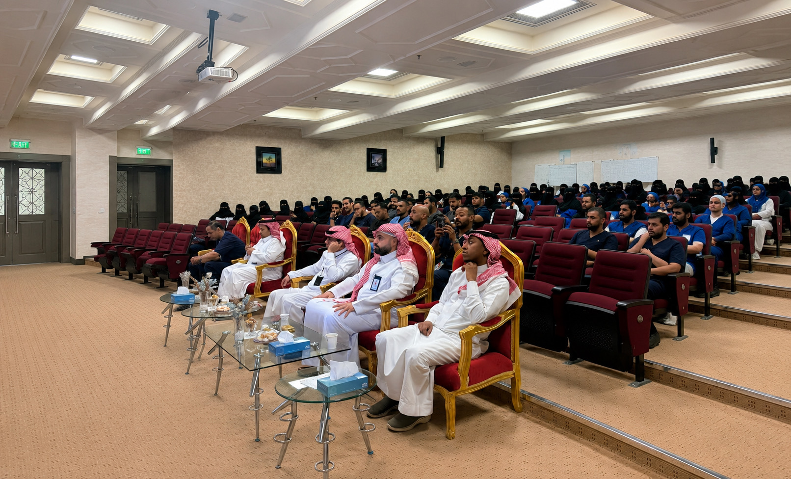 مستشفى الملك سعود بعنيزة ينظم فعالية “تحديثات التمريض بأقسام الجراحة” لتعزيز جودة الرعاية وتمكين الكوادر التمريضية