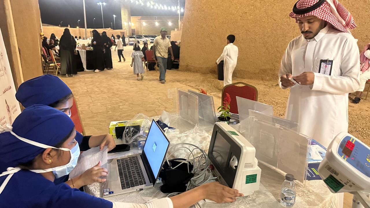مركز صحي الخزان برياض الخبراء يقوم بعمل معرض توعوي تثقيفي في مبادرة تسر الناظرين